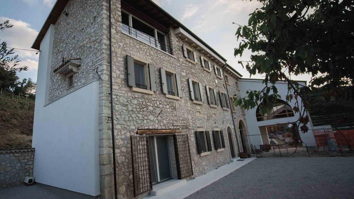 Primo edificio in Italia “Minergie Ammodernamento" a Valpolicella: uso di finestre per tetti Roto per la riuscita di un progetto ambizioso.
